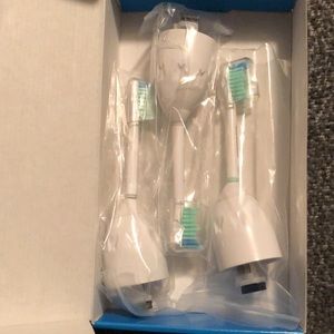 NWT 3 PACK Replacement Toothbrush Heads